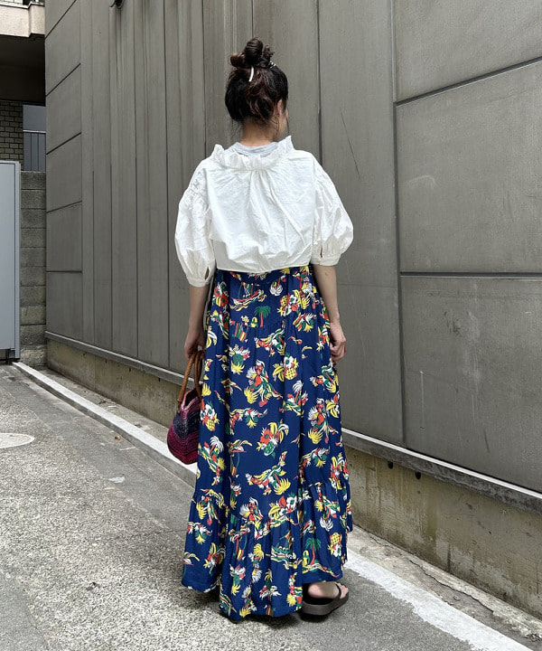 清水 彩乃さんの「BEAMS WOMEN｜フリル ショート ブラウス」を使ったコーディネート