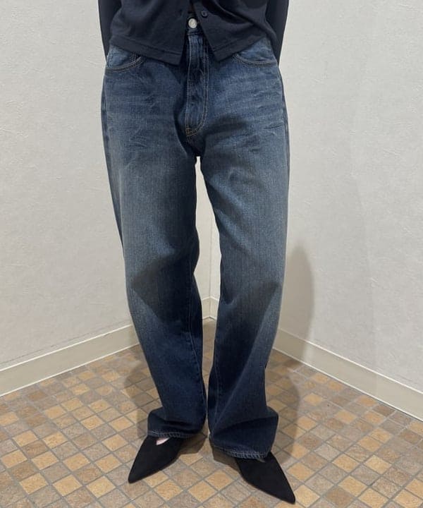 amiriさんの「BEAMS WOMEN｜ワイドストレート デニムパンツ」を使ったコーディネート