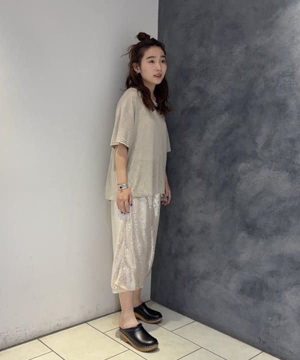 モモさんの「BEAMS WOMEN｜maturely / スパンコール ハーフ パンツ」を使ったコーディネート