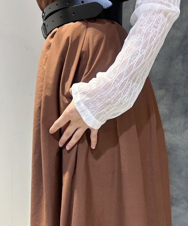 ハルカさんの「BEAMS WOMEN｜タック フレアー キャミソール ワンピース」を使ったコーディネート
