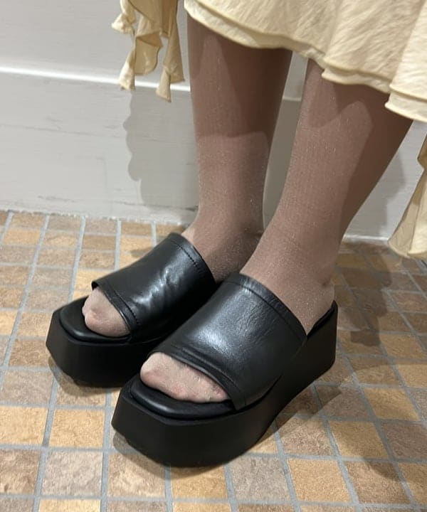 あさひさんの「BEAMS WOMEN｜VINILO / プラットフォーム サンダル」を使ったコーディネート
