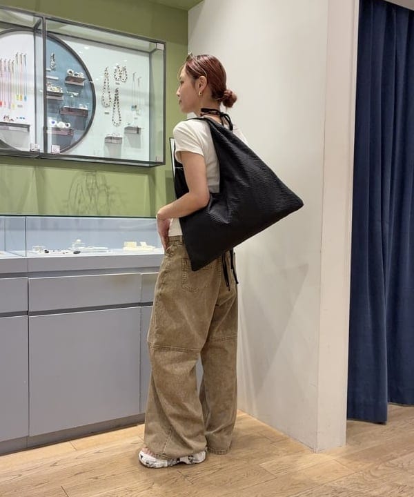 れいなさんの「BEAMS WOMEN｜チェック トライアングル バッグ」を使ったコーディネート