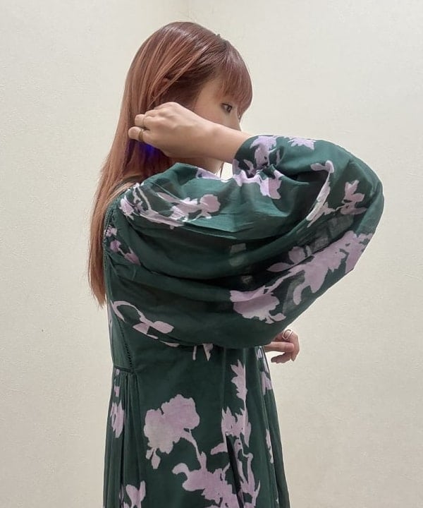 篠崎 香月さんの「BEAMS WOMEN｜Dicesare Designs / Kabocha傘」を使ったコーディネート