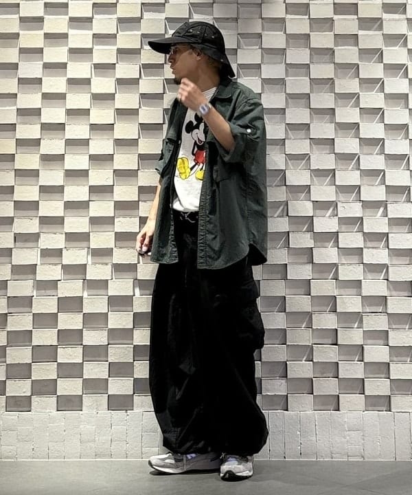 山本 泰紀さんの「BEAMS WOMEN｜【別注】Champion / ミッキーマウス / Ｔシャツ」を使ったコーディネート
