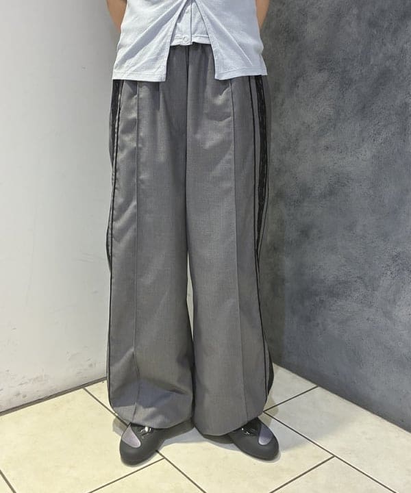 SAEさんの「BEAMS WOMEN｜タンクトップ レイヤード リブ カーディガン」を使ったコーディネート