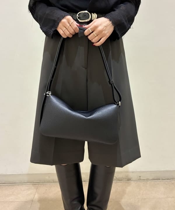 CHIHIROさんの「BEAMS WOMEN｜ダブル クロス ショート パンツ」を使ったコーディネート