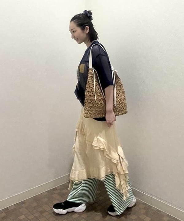 ayca!さんの「BEAMS WOMEN｜ワンハンドル ペーパー トートバッグ　母の日 」を使ったコーディネート