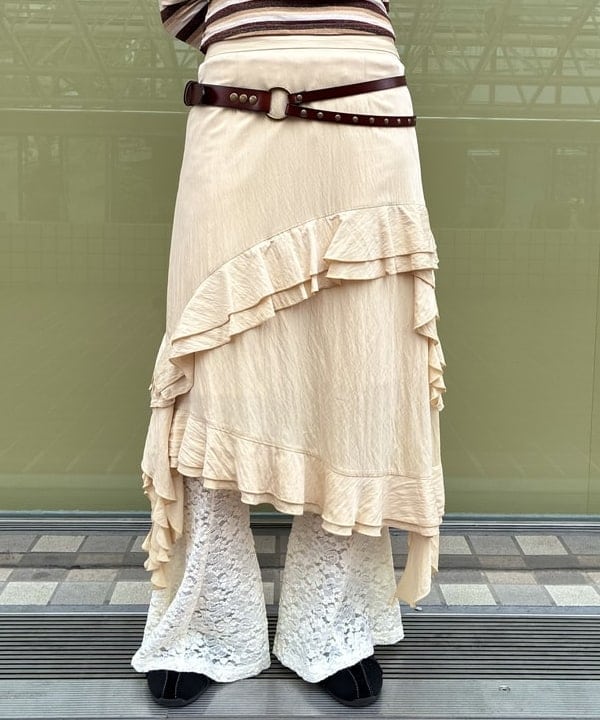リサさんの「レース シアー フレア パンツ」を使ったコーディネート