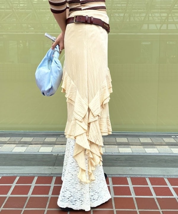 リサさんの「レース シアー フレア パンツ」を使ったコーディネート
