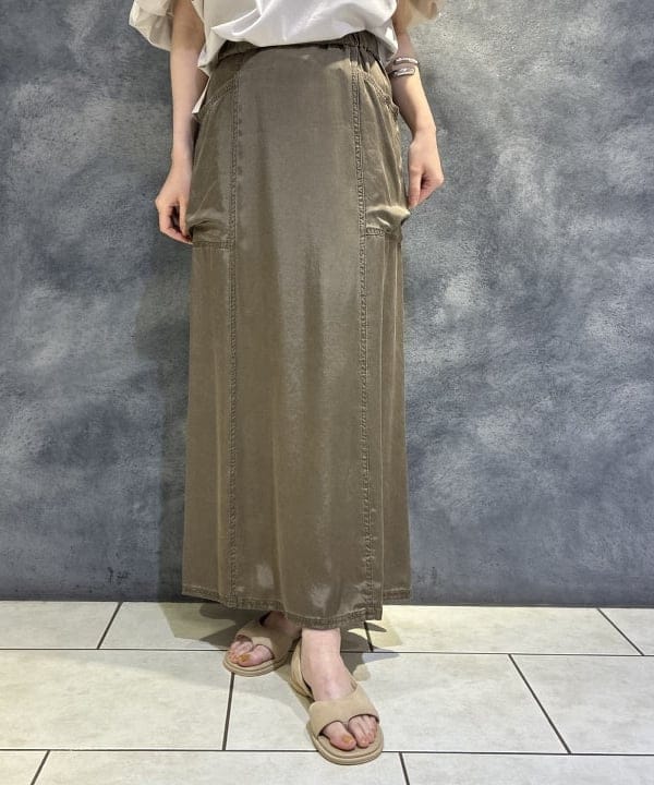 OSUMIさんの「BEAMS WOMEN｜タフタ バルーン スリーブ プルオーバー」を使ったコーディネート