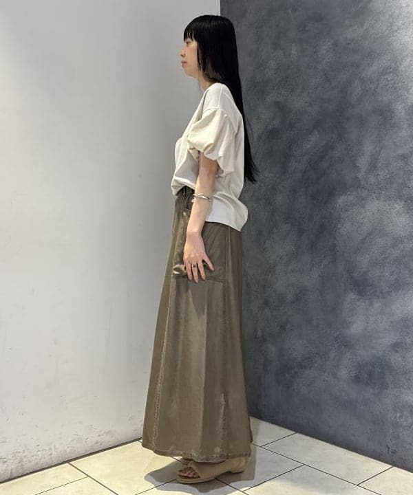 OSUMIさんの「BEAMS WOMEN｜タフタ バルーン スリーブ プルオーバー」を使ったコーディネート
