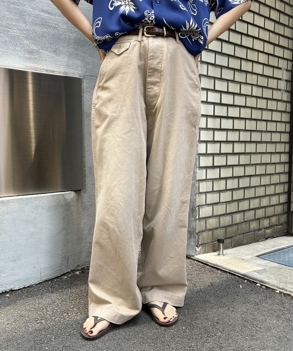ミナミマリコさんの「BEAMS WOMEN｜【別注】SUN SURF / オープンカラー シャツ」を使ったコーディネート