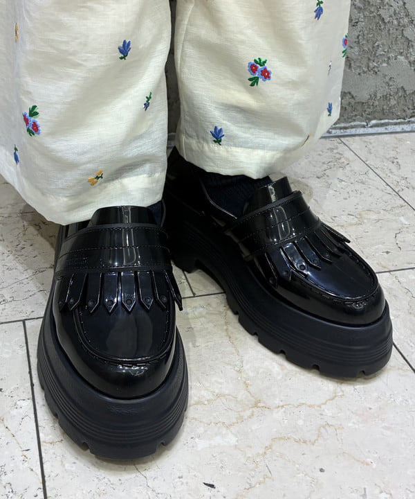 ササキさんの「BEAMS WOMEN｜フラワー プリント イージー パンツ」を使ったコーディネート