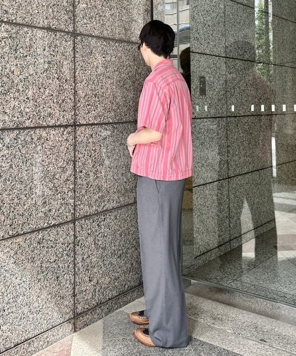 吉田 洸輝さんの「BEAMS WOMEN｜ワイドストレート 2プリーツ  スラックス」を使ったコーディネート