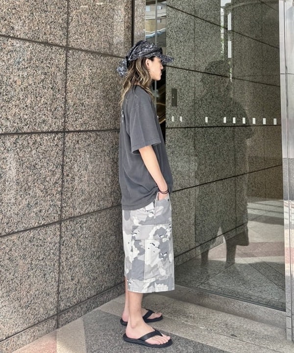 Ryohei Takataさんの「BEAMS WOMEN｜BEAMS / ビッグ 6ポケット カーゴ ショーツ」を使ったコーディネート