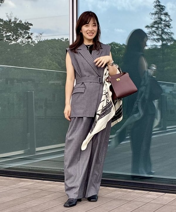 住吉　明佳さんの「BEAMS WOMEN｜エディター東原妙子 &times; Demi-Luxe BEAMS / ウォッシャブルウール ジレ」を使ったコーディネート