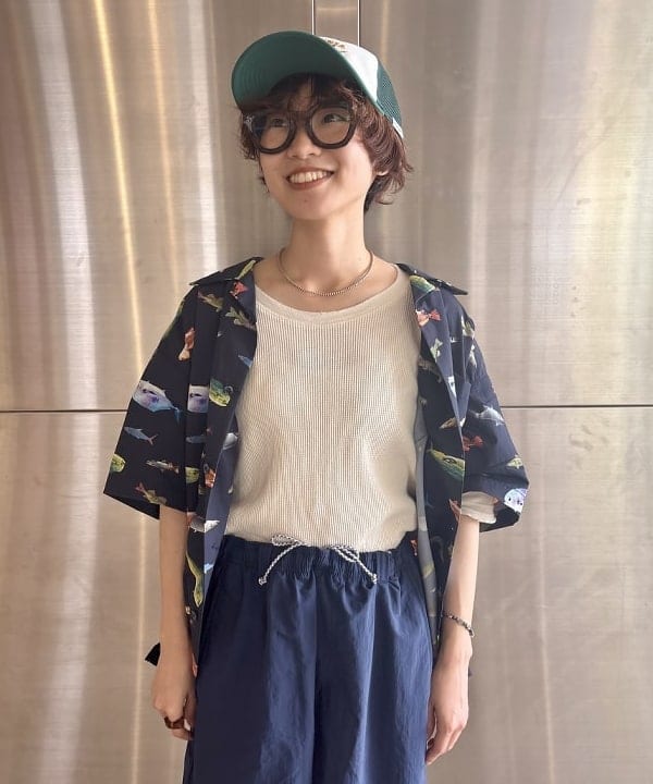みりさんの「【別注】Columbia / PFG 総柄シャツ」を使ったコーディネート