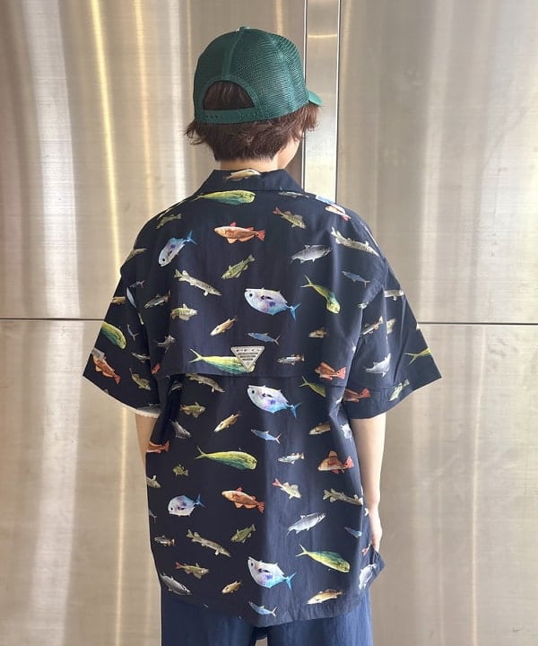みりさんの「【別注】Columbia / PFG 総柄シャツ」を使ったコーディネート