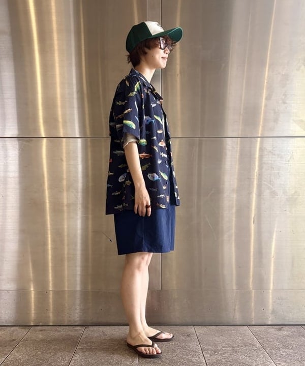 みりさんの「【別注】Columbia / PFG 総柄シャツ」を使ったコーディネート