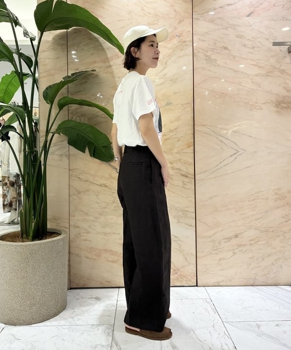 AONO SHIKAMAさんの「BEAMS WOMEN｜シンプル リネン ワイドパンツ .M」を使ったコーディネート