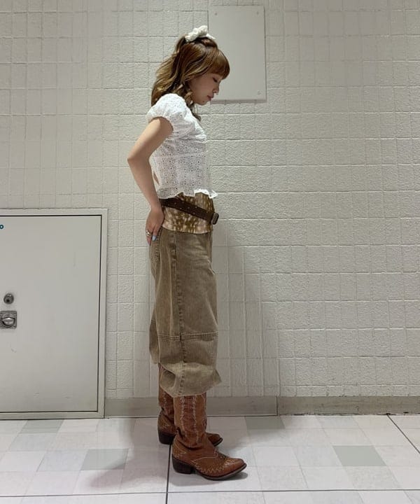 まゆちゃんさんの「BEAMS WOMEN｜レース パフスリーブ ビスチェ」を使ったコーディネート