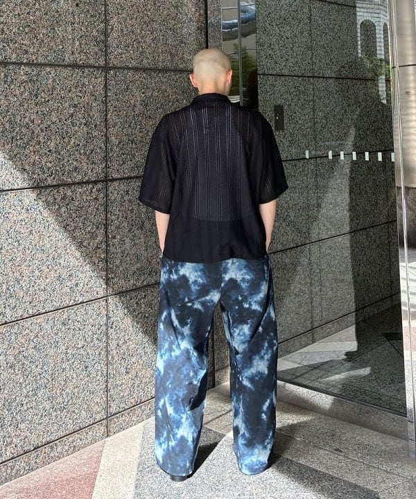 森田 倫太郎さんの「BEAMS WOMEN｜ショート メッシュ オープンカラーシャツ【ワイドショートフィット】」を使ったコーディネート