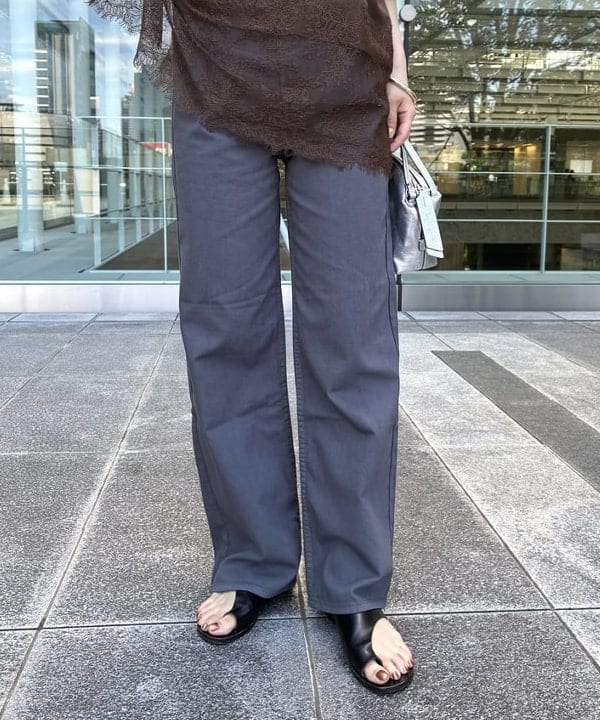 蒲原 捺美さんの「BEAMS WOMEN｜レース 切り替え Tシャツ」を使ったコーディネート