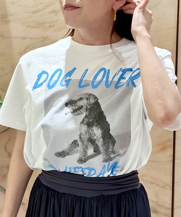 関 桂子さんの「BEAMS WOMEN｜【別注】NOMADIS / for Dog Lovers Tシャツ」を使ったコーディネート