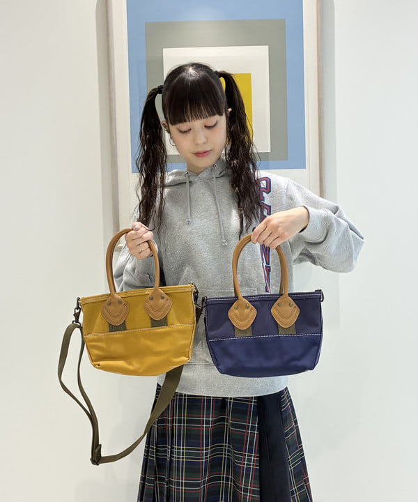 りかちょび/岸本梨佳さんの「【別注】L.L.Bean / Deep Bottom Leather Handle Zip Tote Mini」を使ったコーディネート