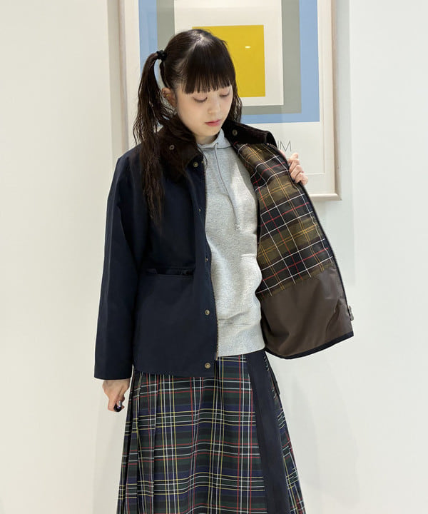 りかちょび/岸本梨佳さんの「【別注】L.L.Bean / Deep Bottom Leather Handle Zip Tote Mini」を使ったコーディネート