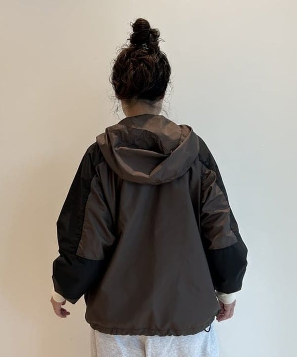 清水 彩乃さんの「BEAMS WOMEN｜【別注】G.H.Bass / BLACK BIT ローファー」を使ったコーディネート