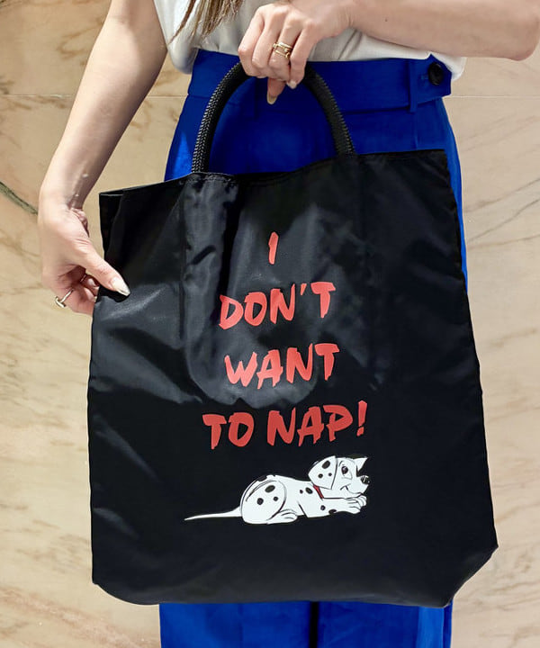 関 桂子さんの「BEAMS WOMEN｜【別注】スタイリスト佐藤佳菜子 &times; SLOANE / リブ クルーネック フレンチスリーブ トップス」を使ったコーディネート