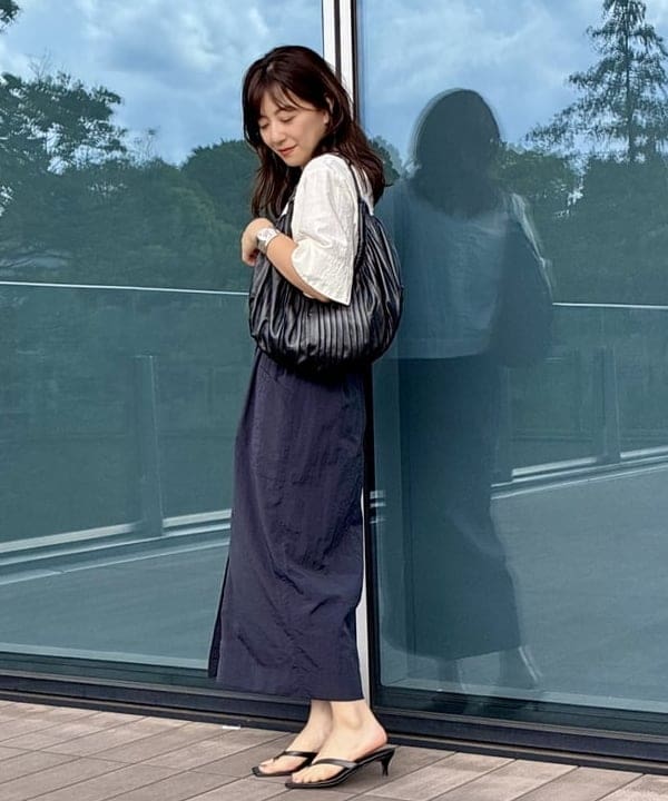 住吉　明佳さんの「BEAMS WOMEN｜エディター東原妙子 &times; Demi-Luxe BEAMS / ライトウェイト スカート」を使ったコーディネート