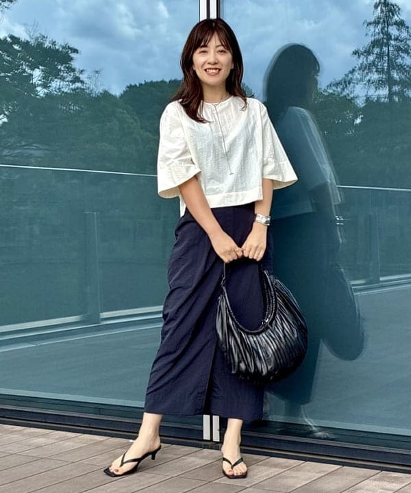 住吉　明佳さんの「BEAMS WOMEN｜エディター東原妙子 &times; Demi-Luxe BEAMS / ライトウェイト スカート」を使ったコーディネート