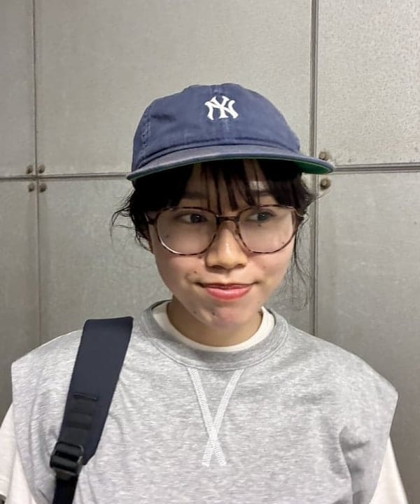 チナツさんの「BEAMS WOMEN｜チェック ストライプ ヘムコード パンツ」を使ったコーディネート