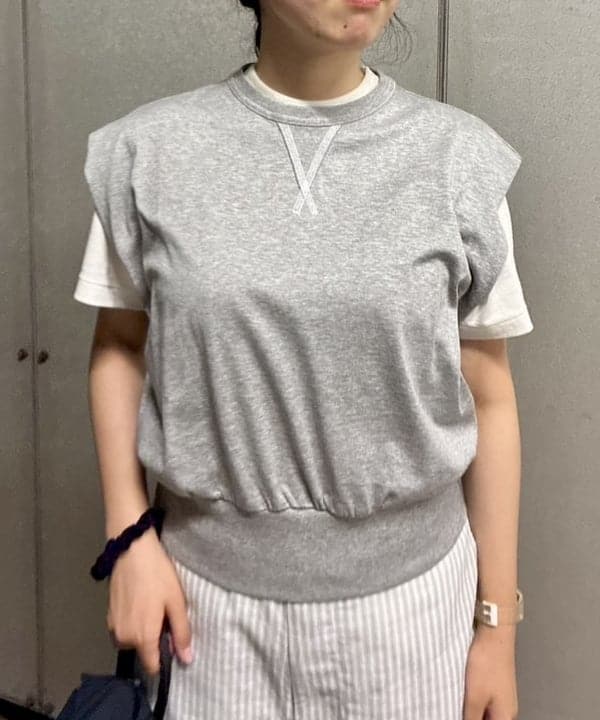 チナツさんの「BEAMS WOMEN｜チェック ストライプ ヘムコード パンツ」を使ったコーディネート