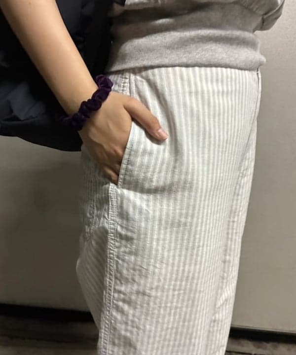 チナツさんの「BEAMS WOMEN｜チェック ストライプ ヘムコード パンツ」を使ったコーディネート