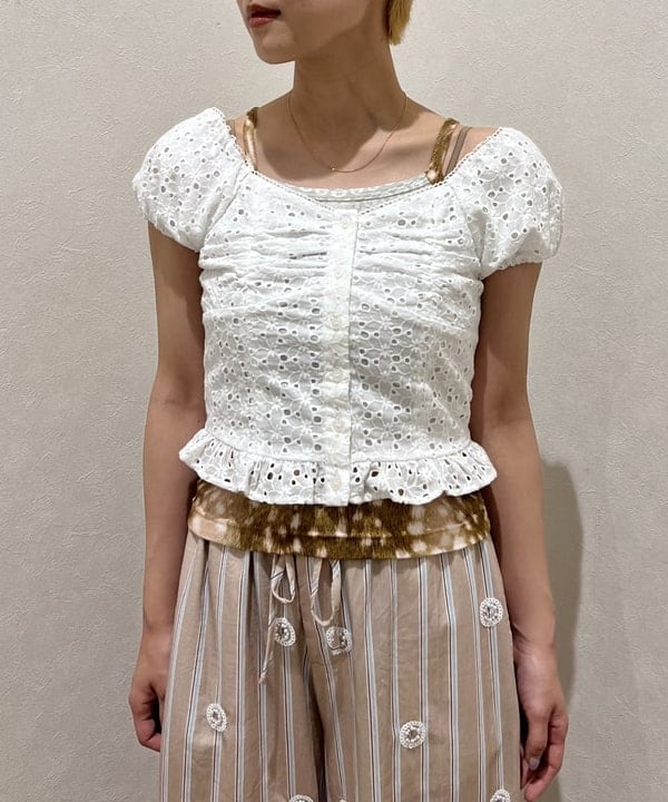 あさひさんの「BEAMS WOMEN｜OOFOS / OOmega【サンダル 厚底 夏 ビーチ 旅行 ビーチサンダル OOmega】」を使ったコーディネート