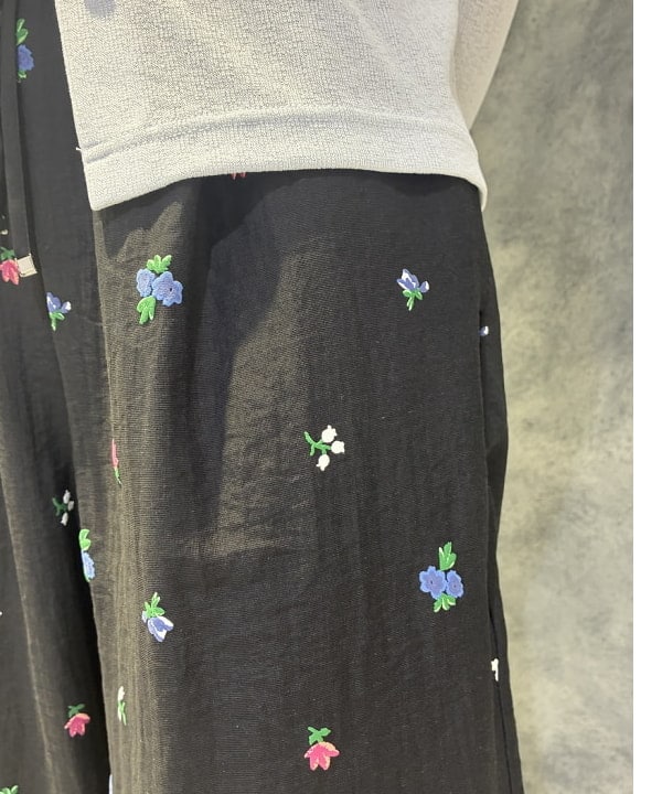 SAEさんの「BEAMS WOMEN｜【別注】FRED PERRY / ロングスリーブ ボタン ポロシャツ」を使ったコーディネート