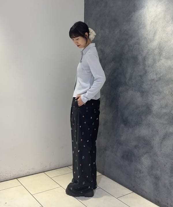 SAEさんの「BEAMS WOMEN｜【別注】FRED PERRY / ロングスリーブ ボタン ポロシャツ」を使ったコーディネート