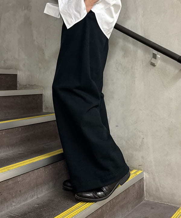 Yutoさんの「BEAMS WOMEN｜BEAMS｜【別注】FRED PERRY / Broad Short Sleeve Shirts｜半袖｜ブロード生地 上品｜別注 」を使ったコーディネート