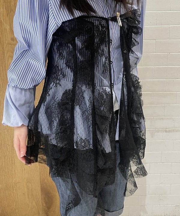 rinnaさんの「BEAMS WOMEN｜レース ラッフル ロング ジレ」を使ったコーディネート