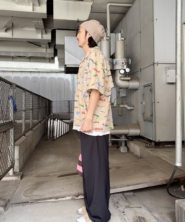 高遠 恒巳さんの「BEAMS WOMEN｜【別注】Columbia / PFG 総柄シャツ」を使ったコーディネート