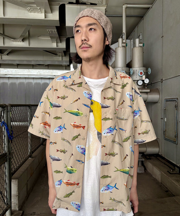 高遠 恒巳さんの「BEAMS WOMEN｜【別注】Columbia / PFG 総柄シャツ」を使ったコーディネート