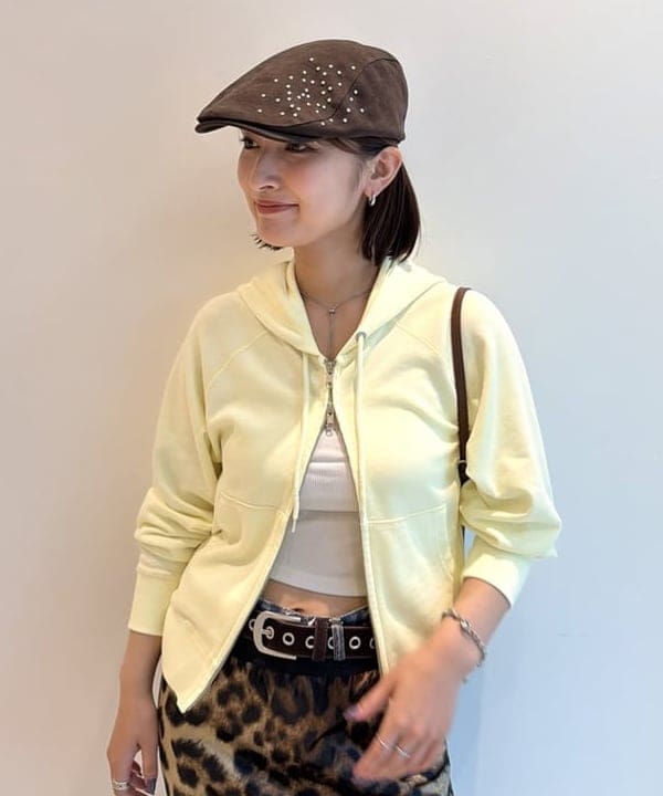 松本 佳菜子さんの「BEAMS WOMEN｜ベロア プリント レース ヘム スカート」を使ったコーディネート