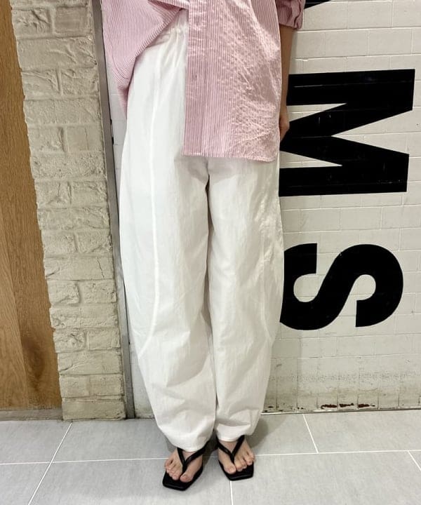ヒライさんの「BEAMS WOMEN｜ドビー ストライプ ビッグ BDシャツ」を使ったコーディネート