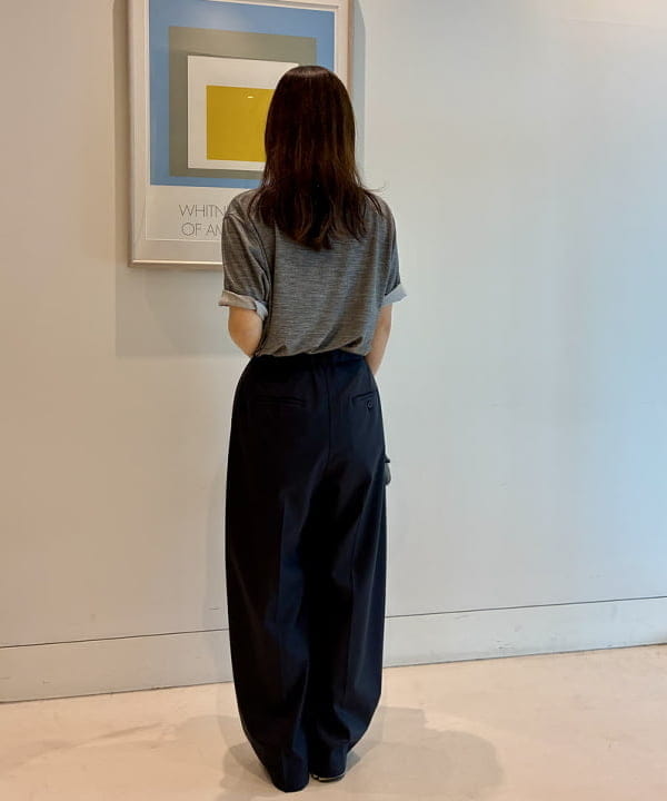 住吉　明佳さんの「BEAMS WOMEN｜【別注】スタイリスト佐藤佳菜子 &times; SLOANE / ウール混 クルーネック  Tシャツ」を使ったコーディネート