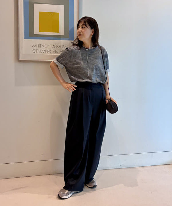 住吉　明佳さんの「BEAMS WOMEN｜【別注】スタイリスト佐藤佳菜子 &times; SLOANE / ウール混 クルーネック  Tシャツ」を使ったコーディネート