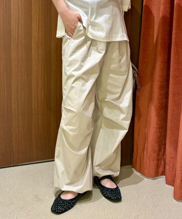 イナダさんの「BEAMS WOMEN｜コットン チュール オーバー Tシャツ」を使ったコーディネート