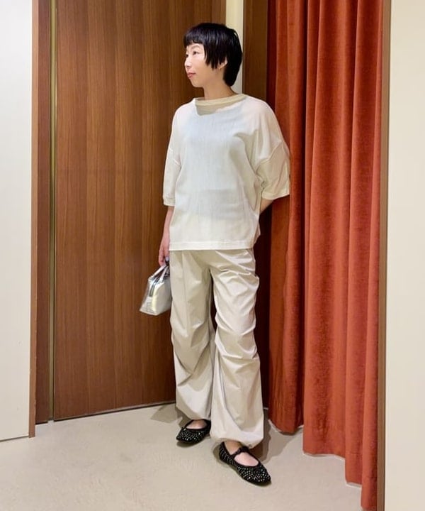 イナダさんの「BEAMS WOMEN｜コットン チュール オーバー Tシャツ」を使ったコーディネート